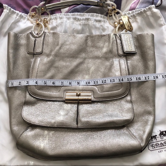 Coach Silver Shoulder Bag - Picture 5 of 12